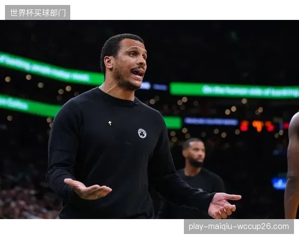 新帅贝克萨塞打造的钢铁防线成为基石，球队“我们对抗世界”的心态已形成。